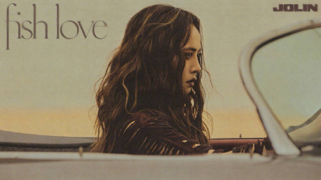 蔡依林FishLoveMV明日12点上线，荒漠黑影悬念拉满