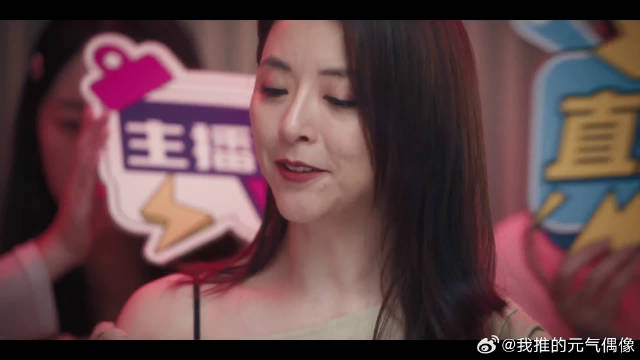 员工因长期遭否定与同事吐槽职场压力