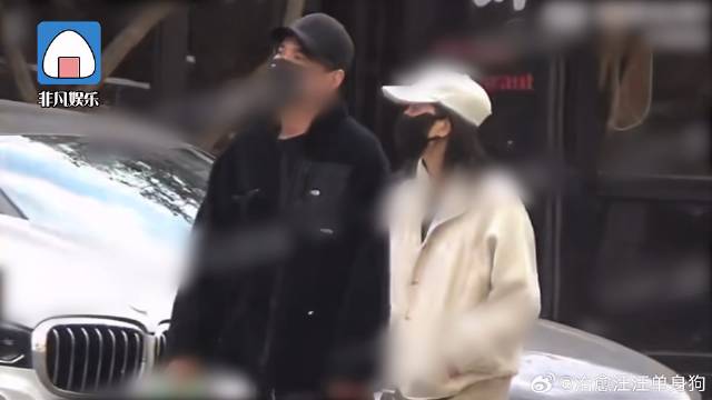 高圆圆赵又廷甜蜜牵手压马路，大秀恩爱，两人力破婚变传闻