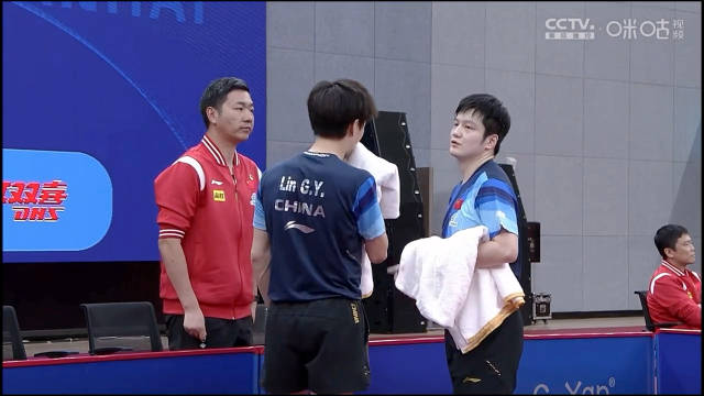 樊振东林高远搭档展现速度力量双优势