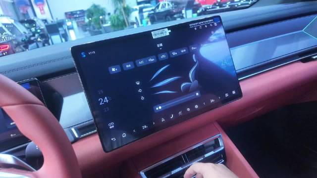 原神空荧兄妹摆脱仓库管理员称号，草主助其重获关注