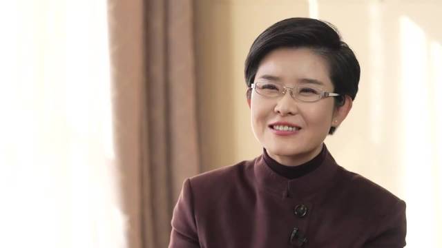 郎平回应何时再执教，透露已置换髋关节颈椎需康复