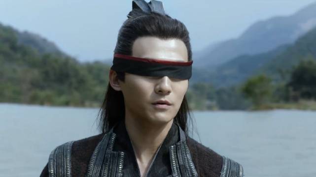 五竹为维护范闲安危找大宗师苦荷打架，苦荷差遣得意门徒海棠朵朵前去刺杀肖恩