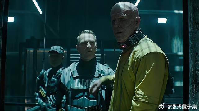 两人被关进监狱 谁知小伙嘴真碎，结果直接被电倒