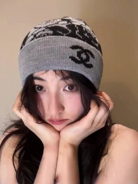 纹身自由，还是多期待子枫妹妹的新作品《秋雪漫过的冬天》《我们生活在南京》