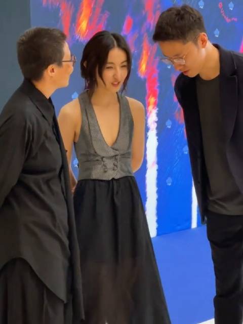 妹妹想干啥就干啥，支持美女