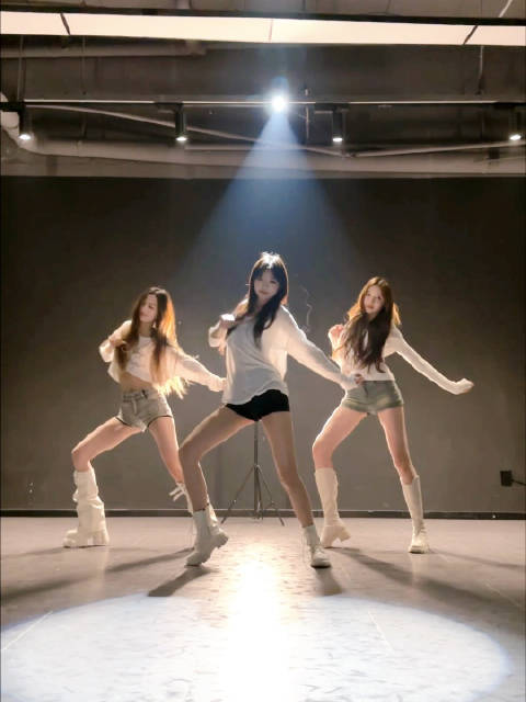 BGM一响好像又回到那个属于仙剑的夏天了！ 舞蹈星计划