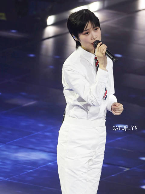 李宇春重庆演唱会首唱《是你》，桑延温以凡现身观众席