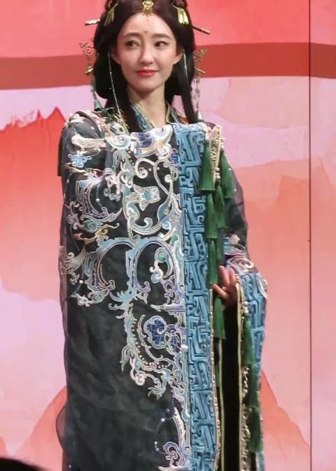 王丽坤——我那古装届的白月光鲨回来了，一颦一笑一整个美到我心上了！