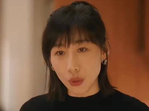 不是近视吗，怎么就绝经了哈哈