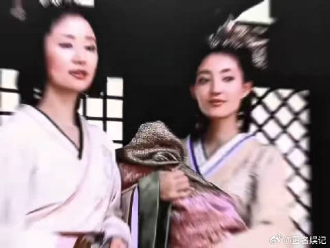 我的古装白月光杀回来了，一人分饰四角的实力依旧在线