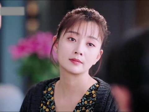 看到同学丈夫喝醉酒，心机女认为机会来了