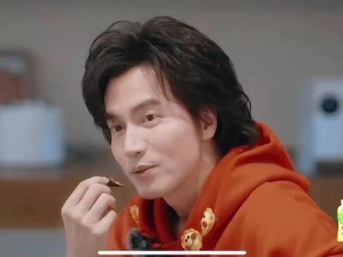 言承旭吴建豪谈及F4只是工作关系，根本不熟相互会嫉妒！