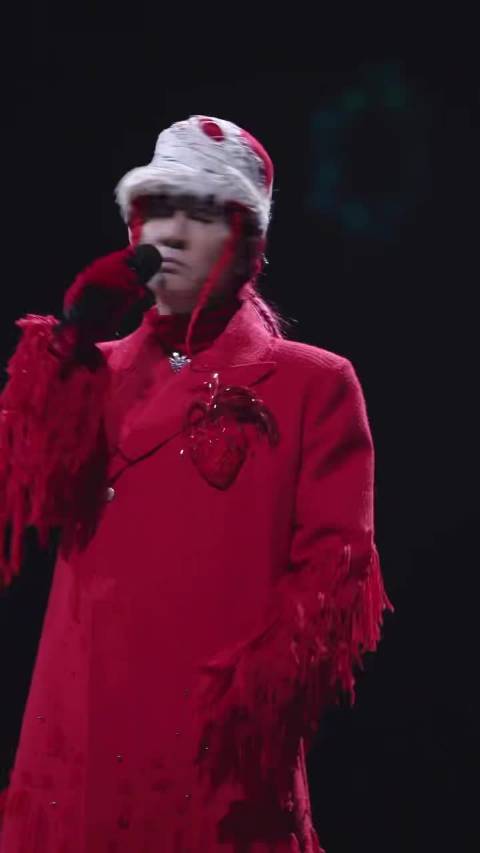 陈小春宁波巡演唱《街角的晚风》，沙哑嗓港风烟火气十足