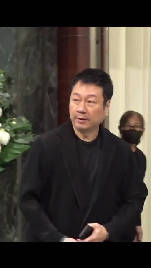 许绍雄 追悼会 圈内好友前来送别最后一程，香港老一辈艺人真的重情重义！