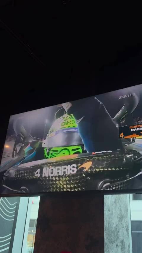 恭喜lando！ 其实我根本不是迈凯轮车迷，但是太厉害了