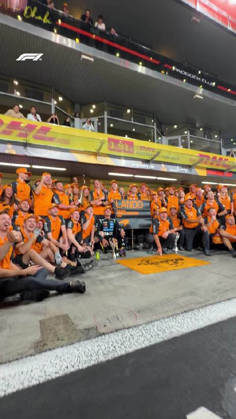 一片橙色的海洋 迈凯伦的派对是时候开始了