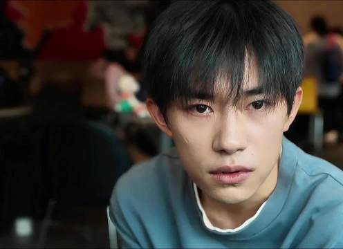 儿子临终索要1万块被父亲打醒，小红花主演阵容曝光