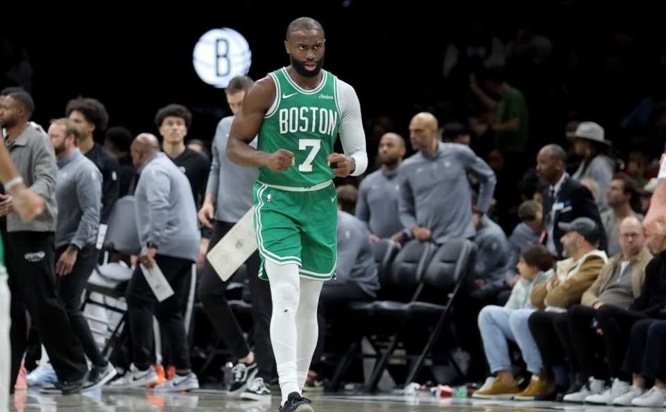 12战10胜豪取五连胜，绿军崛起冲进前三，待塔图姆回来能战雷霆