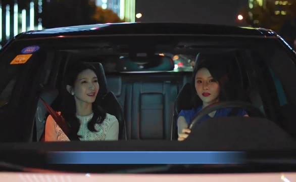 网友羡慕小白获老陈投资，感叹现实男性多只愿分担开销