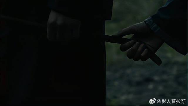 老三和静秋约会，自然而然牵手成功，静秋羞红了脸