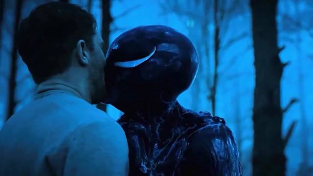 毒液舌吻埃迪 不愧原漫画就是一对的CP，毒液还通过共生繁殖给埃迪生了娃