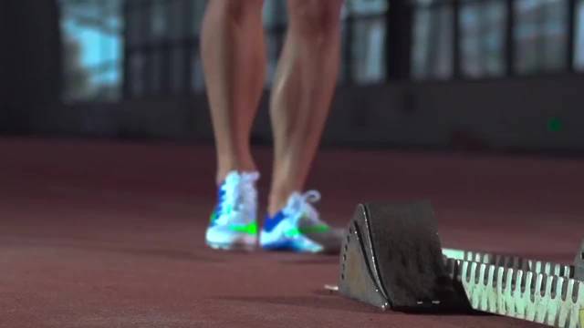 苏炳添尤金破10秒东京创纪录，十五运收官任暨大院长传薪火