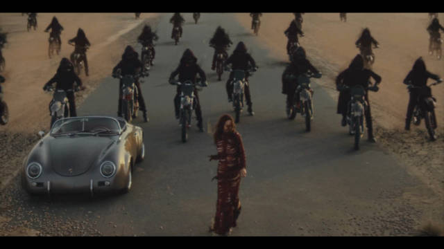 蔡依林《Fish Love》MV迪拜上线，还原歌曲分裂元素