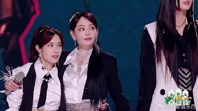 张嘉倪等三人乘风破浪，虽未进八强，但感动人心！