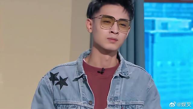 布布提醒老秦，怎料老秦还是没答对，真是没眼看！