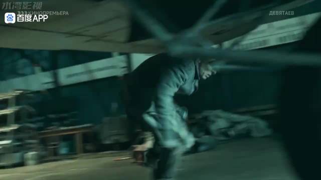 不可思议，10名战俘偷轰炸机逃亡，这绝对是影史最疯狂的越狱！