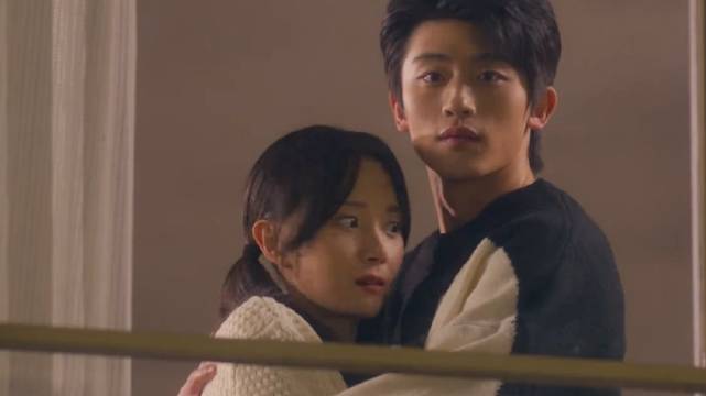 我今天晚上不回来了，你们俩好好谈恋爱吧