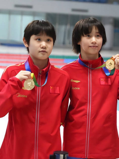 张家齐对陈芋汐的坚守满眼敬佩！她也挣扎过一段时间，挺心疼的