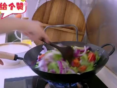 柳岩做菜加料太猛