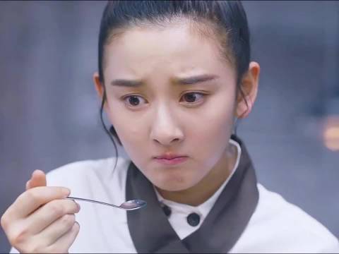 师傅让徒弟半夜起来生吃辣椒，结果让人意外