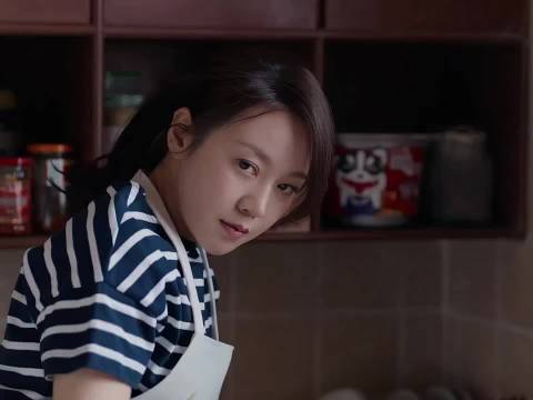 前一秒还是冤家，下一秒变成闺蜜了