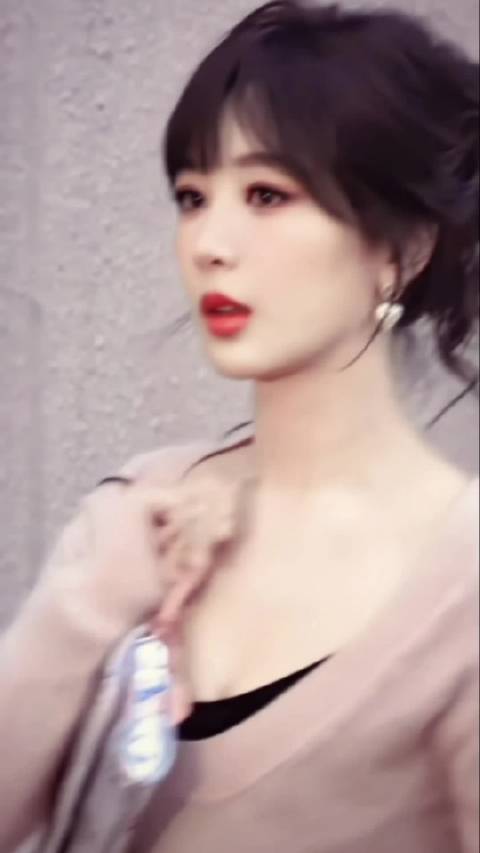 杨紫凭作品蜕变邻家女孩成演技担当