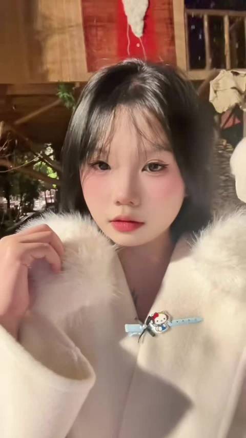 小双宣布退出国际圈，计划存钱过冬