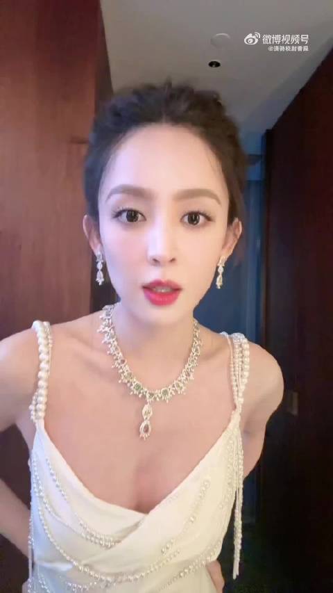 娜扎出道十四周年快乐 祝美娜越来越美