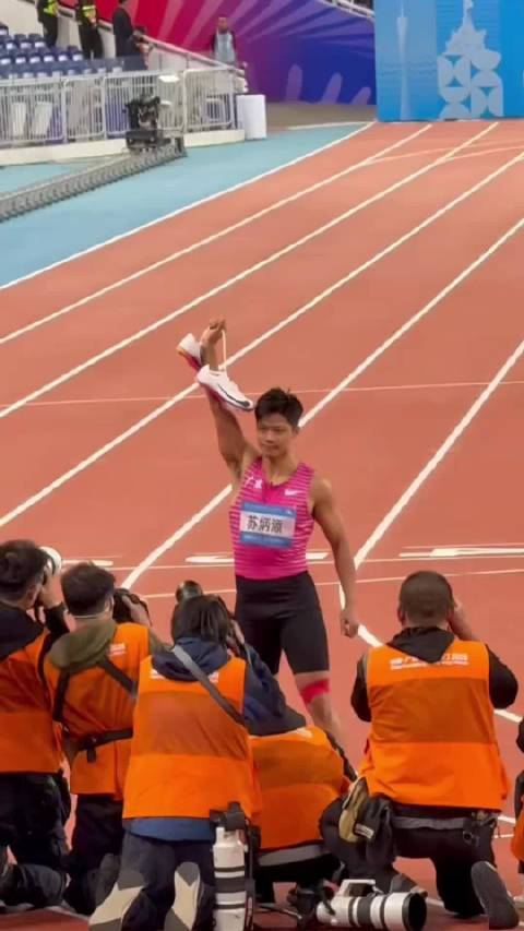 苏炳添宣布退役，亚洲飞人告别赛道