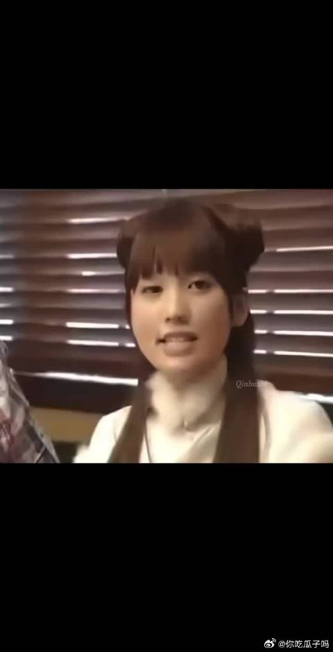 金莎早期《神话》剧宣时期采访胡歌，两个人好搞笑，素素太可爱了