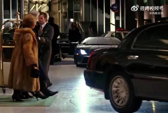 蝙蝠侠炫富名场面，这就是韦恩家族的财力