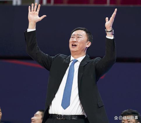 山东男篮笑到最后，陶汉林不该被骂，刘维伟折损4将，点名不该上他