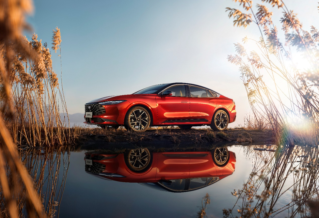 “电进油退”大潮下的冬季，新蒙迪欧2.0T杀破15万 能打赢内燃机保卫战吗？