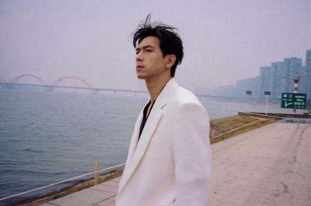 来源：海报新闻综合钱江晚报、@李现