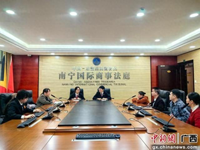 图为调解现场。广西高院 供图