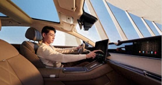 享界月交付破万背后：鸿蒙智行如何重构豪华车竞争逻辑