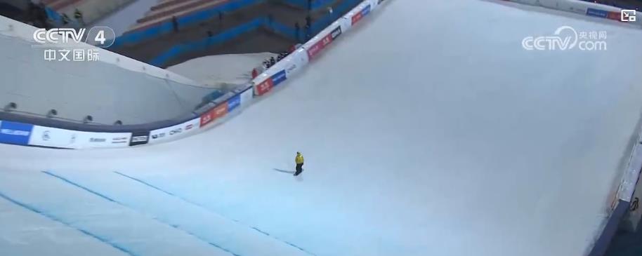 “观赛+滑雪+度假” 成新宠 冰雪赛事撬动文旅消费爆发式增长