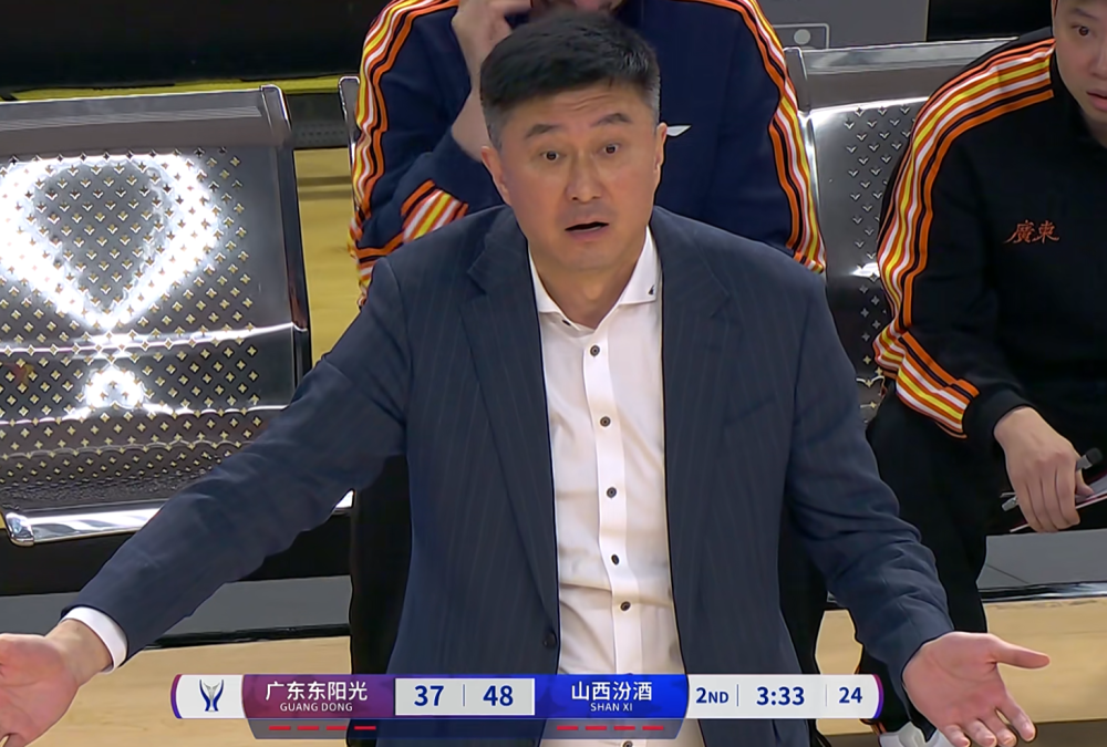 广东3消息！杜锋终于听劝，麦考尔无缘揭幕战，朱芳雨引援失败