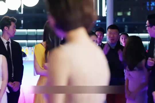 好先生，男人刚刚回到国内，就发现女友被兄弟撬走